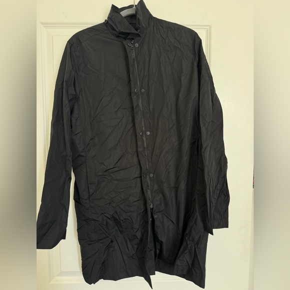 Tahari Lightweight Packable Travel Rain Coat - Size M - Picture 4 of 11